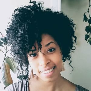 Meet your Posher, Angela